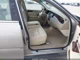 Lincoln Town Car Signature Limited 2LNHM82V28X634207 снимка