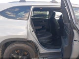 Toyota Highlander Hybrid Xle Nightshade 5TDKARAH6RS535083 photo
