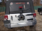 Jeep Wrangler Unlimited Sahara 1J8GA59198L503582 снимка