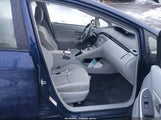 Toyota Prius Two JTDKN3DU1F1987090 снимка