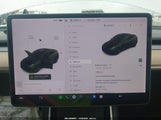 Tesla Model Y Performance Dual Motor All-Wheel Drive 5YJYGDEF1MF072299 fotografie