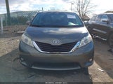 Toyota Sienna Xle V6 8 Passenger 5TDYK3DC5DS342081 fotografie