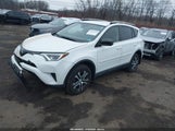 Toyota Rav4 Le JTMBFREV3JJ249386 снимка