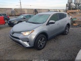 Toyota Rav4 Xle JTMRFREV7JJ251883 снимка