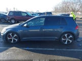 Volkswagen Golf Gti 2.0T Autobahn/2.0T S/2.0T Se 3VW547AU9JM259036 снимка