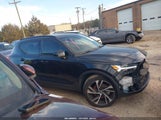 Volvo Xc40 T5 R-Design YV4162UMXM2502050 fotografie
