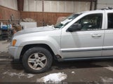 Jeep Grand Cherokee Laredo/Columbia/Freedom 1J8GR48K77C677906 fotografie