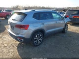 Volkswagen Taos 1.5T Se 3VVYX7B27NM034643 photo