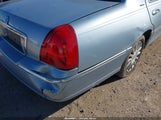 Lincoln Town Car Signature 1LNHM81W56Y642258 fotografie