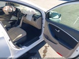 Hyundai Elantra Gt KMHD35LE1DU108392 снимка