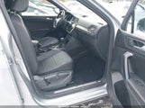 Volkswagen Tiguan 2.0T Se/2.0T Se R-Line Black/2.0T Sel 3VV2B7AX2MM020276 снимка
