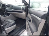 Toyota Highlander Le 5TDZARFH8FS011274 снимка