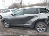 Toyota Highlander Limited Platinum V6 5TDDKRFH8FS126125 photo