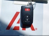 Toyota Rav4 Xle 2T3WFREV8JW435850 снимка