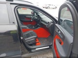 VOLVO XC40 T5 R-DESIGN YV4162UMXL2****** снимка