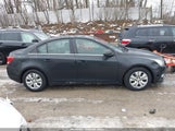 Chevrolet Cruze Ls 1G1PD5SH0B7186421 снимка