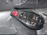 Volkswagen Routan Se 2V4RW3D18AR306175 снимка