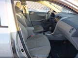 Toyota Corolla Le 2T1BU4EE6AC314686 fotografie