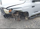 Toyota Tundra Sr5 5.7L V8 5TFDW5F17KX841837 photo
