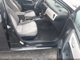 Toyota Corolla Le 5YFBURHE8JP741019 снимка