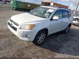 Toyota Rav4 Limited JTMDF4DV3A5022706 снимка