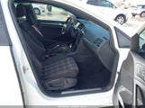 Volkswagen Golf Gti 2.0T Autobahn/2.0T S/2.0T Se 3VW5T7AUXMM009943 photo