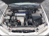 Toyota Camry Le JT2BG22K9V0004661 fotografie