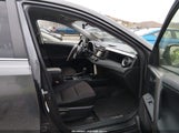 Toyota Rav4 Le JTMBFREV9JJ724653 снимка