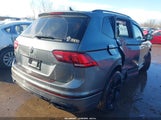 Volkswagen Tiguan 2.0T Se R-Line Black 3VVCB7AX7PM138672 photo