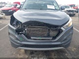 Hyundai Tucson Value KM8J33A25JU758970 снимка