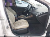 Ford Focus Titanium 1FADP3J24JL271812 снимка