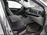 Toyota Highlander Le 5TDBZRFH8JS892982 снимка