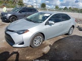 Toyota Corolla Le 2T1BURHE7JC982540 снимка