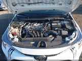 Toyota Corolla Le JTDEPRAE4LJ025725 снимка