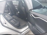 Tesla Model S 100D/75D/P100D 5YJSA1E26JF244342 fotografie