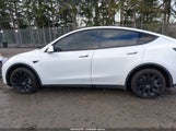 Tesla Model Y Long Range Dual Motor All-Wheel Drive/Performance Dual Motor All-Wheel Drive 5YJYGDEF7LF004264 photo