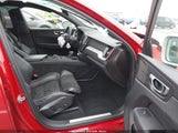 Volvo Xc60 T6 R-Design YV4A22RM7K1353183 fotografie