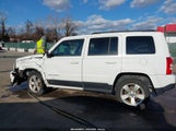 Jeep Patriot Latitude 1C4NJRFB8ED718704 снимка