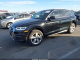 Audi Q5 2.0T Premium/2.0T Tech Premium WA1BNAFY7J2240031 photo
