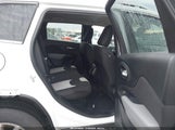 Jeep Cherokee Latitude 1C4PJLCS0EW270294 снимка