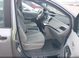 Toyota Sienna Base 7 Passenger 5TDKA3DC0CS012789 снимка