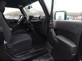 Jeep Wrangler Sport 1C4AJWAG7GL199122 снимка