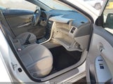 Toyota Corolla Le JTDBU4EE1AJ068912 снимка