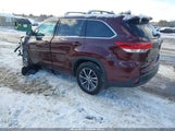 Toyota Highlander Xle 5TDJZRFH9JS834035 снимка