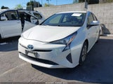 Toyota Prius Two JTDKBRFUXG3516697 снимка