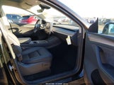 Tesla Model Y Awd/Long Range Dual Motor All-Wheel Drive 7SAYGDEEXPA184014 fotografie