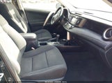Toyota Rav4 Xle JTMRFREV9JD255688 снимка