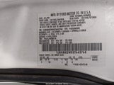 Lincoln Town Car Signature 1LNHM82W0XY665768 снимка