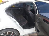 Volkswagen Jetta 2.0T Gli Sel 3VW4T7AJ1FM277400 fotografie