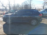 Toyota Corolla Cross Xle 7MUDAABG6RV097333 photo